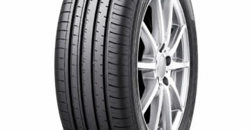 LLANTA YOKOHAMA 215/55 R18 EA61